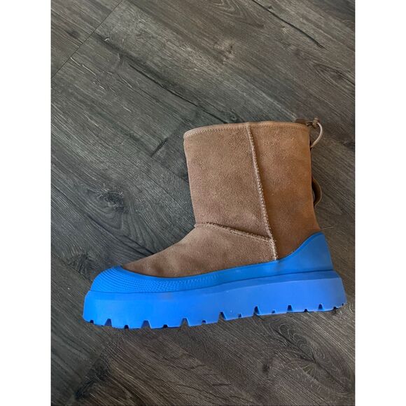 Ugg Classic Short Weather Hybrid size 10 - Picture 5 of 7